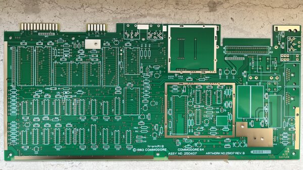 GOLD PLATED - C64 Motherboard 1983 Replica 250407 - GREEN PCB